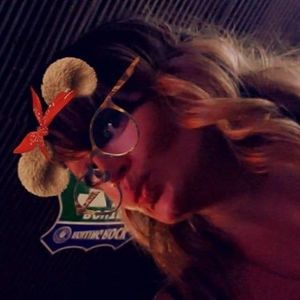 Meet your Posher, Lindsey